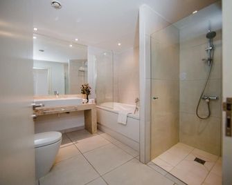 Napa Plaza Hotel - Ayia Napa - Kylpyhuone