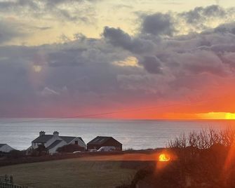 Tan Y Cytiau - Holyhead - Outdoor view