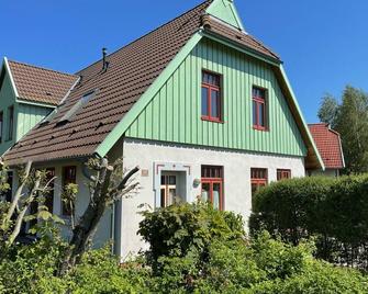 Ferienhaussiedlung Strandperlen Sanddornhof 2d (Typ I) - Wustrow (Darss) - Gebäude