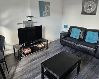 Snug - Meadhan Apartment - Helensburgh - Living room