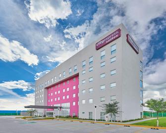 City Express Suites by Marriott Silao Aeropuerto - Silao - Edificio
