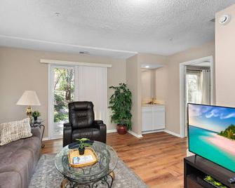 Townhouse in Lenexa - Lenexa - Living room