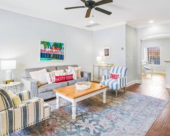 Hydr Comfy Condo Less2 Mi To Om - Oxford - Wohnzimmer