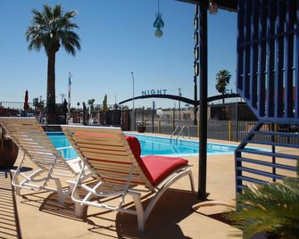 Desert Hills Motel - Las Vegas - Pool