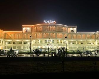 White House Country Inn - Jhajjar - Building