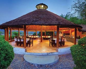 Limewood Riverside Resort - Garjia - Patio