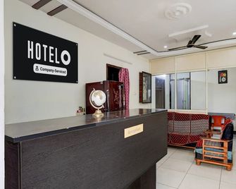 Deluxe Smart Stays - Vijayawada - Front desk