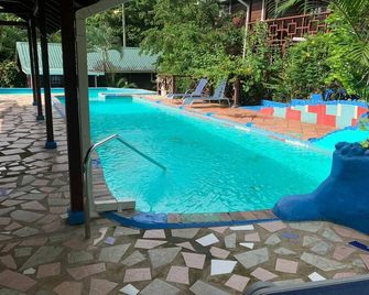 Micoud Couples Style Bungalow- Near Pool/3 mins To The Mangrove Restaurant & Bar - Castries - Pool