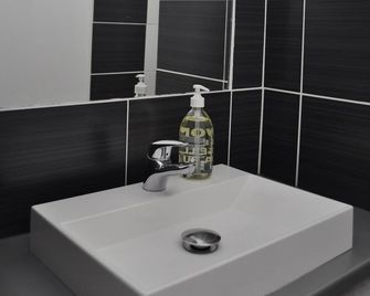 Le Mas de Plein Pagnier - Mazan - Bathroom