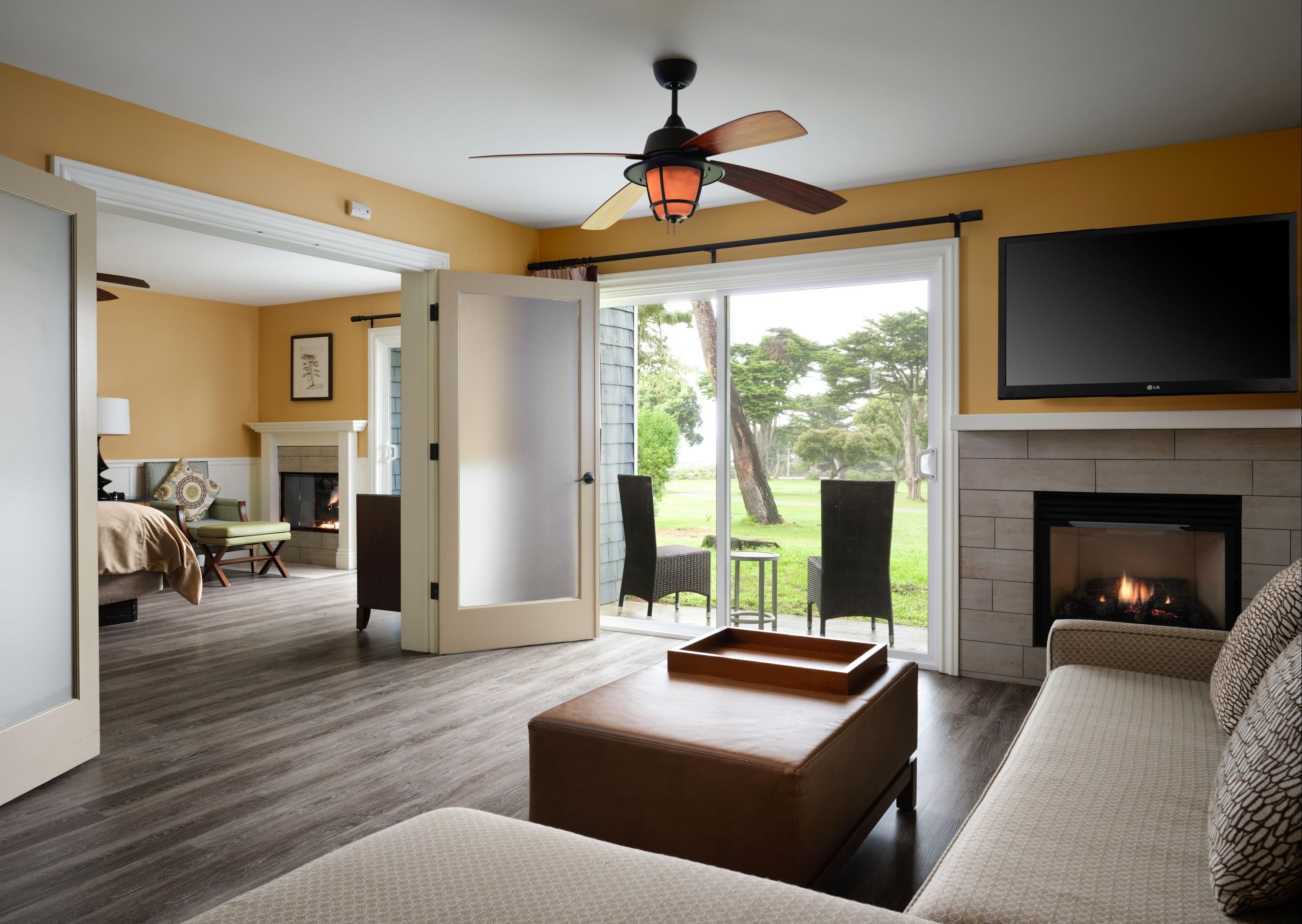 Lighthouse Lodge & Cottages - פסיפיק גרוב - סלון