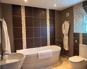 Causeway Lodge - Bushmills
