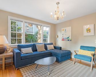 Southard Cottage: Charleston Living Redefined - Charleston - Living room