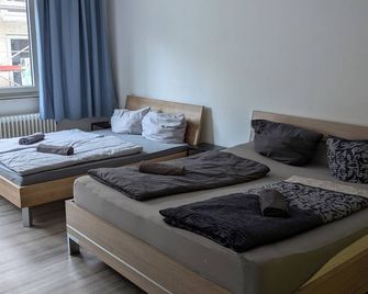 Nestoasewhv Zentrale Zimmer Zwischen City Und Südstrand - Wilhelmshaven - Bedroom