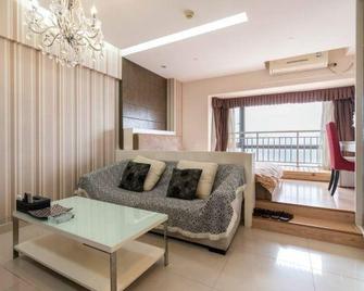 Meijia City Hostel Wuhan Jiyu Bridge - Wuhan - Sala de estar