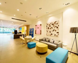 Hanting Express Tianjin Yibai Avenue - Tianjín - Lobby