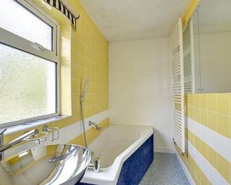 No 2 Sea View - Narberth - Bathroom
