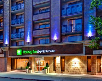 Holiday Inn Express & Suites Calgary By IHG - Calgary - Building