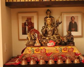 Nyima Tashi Buddhist Centre - أوكلاند