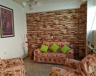 Casa Triz - Havana - Living room