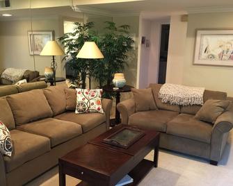 Furnished Condo Resort Amenities - (4) Pools and Spas, Tennis Courts - Palm Springs - Sala