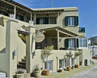 Filoxenia - Tinos - Edificio