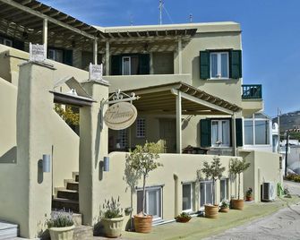 Filoxenia - Tinos - Edificio