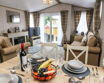 Hedgehog Lodge - Carnforth - Dining room