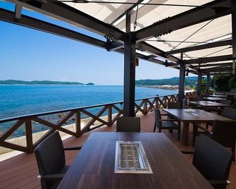 كادا أونسين سيسايد هوتل كادا كايجيتسو - واكاياما - شرفة