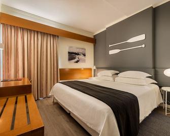 Hotel Apartamento Sinerama - Sines - Schlafzimmer