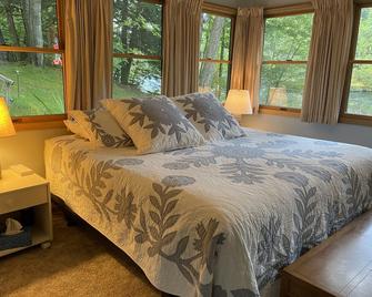 Muskegon River Front Cabin - Newaygo - Habitación