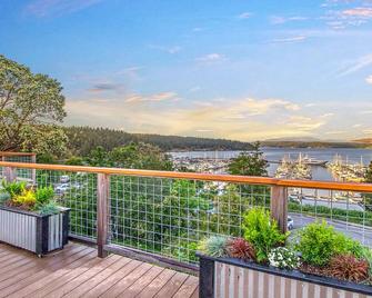 In Town! Cannery Inn - Lummi - Friday Harbor - Balkon