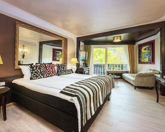 Golf & Alpin Wellness Resort Hotel Ludwig Royal - Oberstaufen - Bedroom