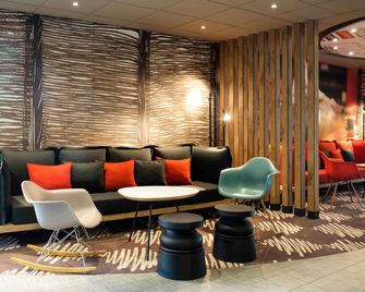 ibis Poznan Stare Miasto - Posnania - Sala de estar