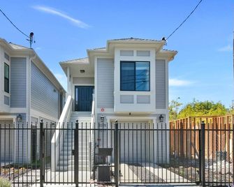 Modern 3br Oasis Free Parking - Oakland - Building