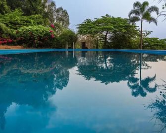 Leo Wooden Resort - Hampi - Piscina