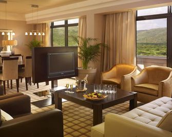 Soho Hotel & Casino at Sun City Resort - Sun City Resort - Lounge