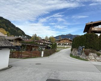 Hotel-Pension Heike - Kitzbühel - Vista del exterior