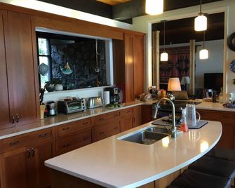 Awesome Lake House on Glass Lake in Averill Park, NY - Averill Park - Cocina