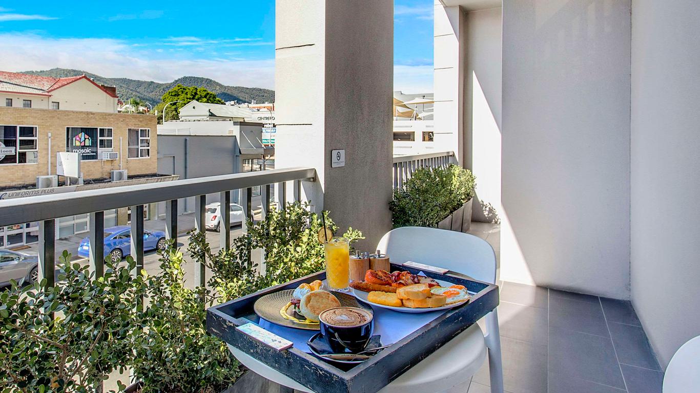 سي إت ب وتيك هوتل آند أبارتمنتس، آن أسيند كوليكشن هوتل