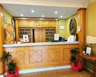 Hotel Bentivoglio Residenza D'Epoca - Bentivoglio - Reception