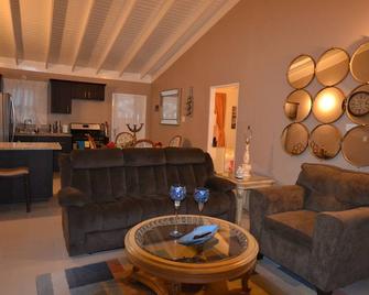 The Monet Place - Saint Ann’s Bay - Salon
