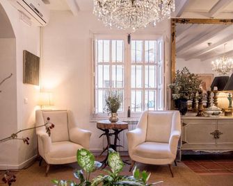 La Tierra Roja - Aliseda - Sala de estar