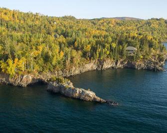 North Shore Headlands House - retreat house on Lake Superior - Silver Bay