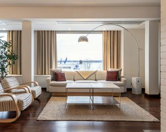 Hilton Helsinki Kalastajatorppa - Helsinky - Obývací pokoj