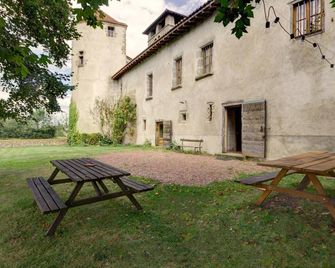 Charming cottage with pool, Wi-Fi and pets allowed - Saint-Germain-Laval - Patio