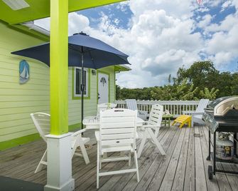 Sir Charles Guest House - North Palmetto Point - Balcón