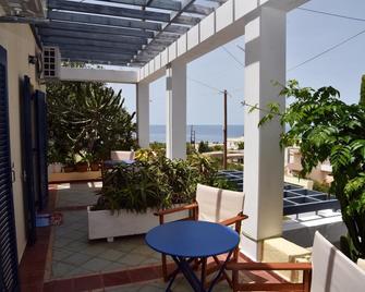 Alexandros Hotel - Sisi - Balkon