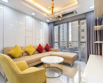 Diamond Suite Scenic Valley Condotel - Ho Chi Minh City - Living room