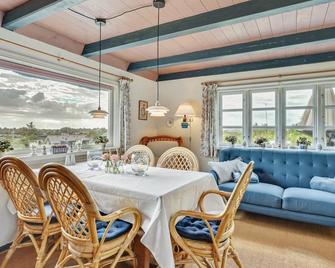 Holiday Home Annika - from the sea by Interhome - Ringkobing - Jídelna