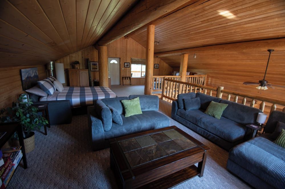 Haven in the Willows - Haines Junction - Living room